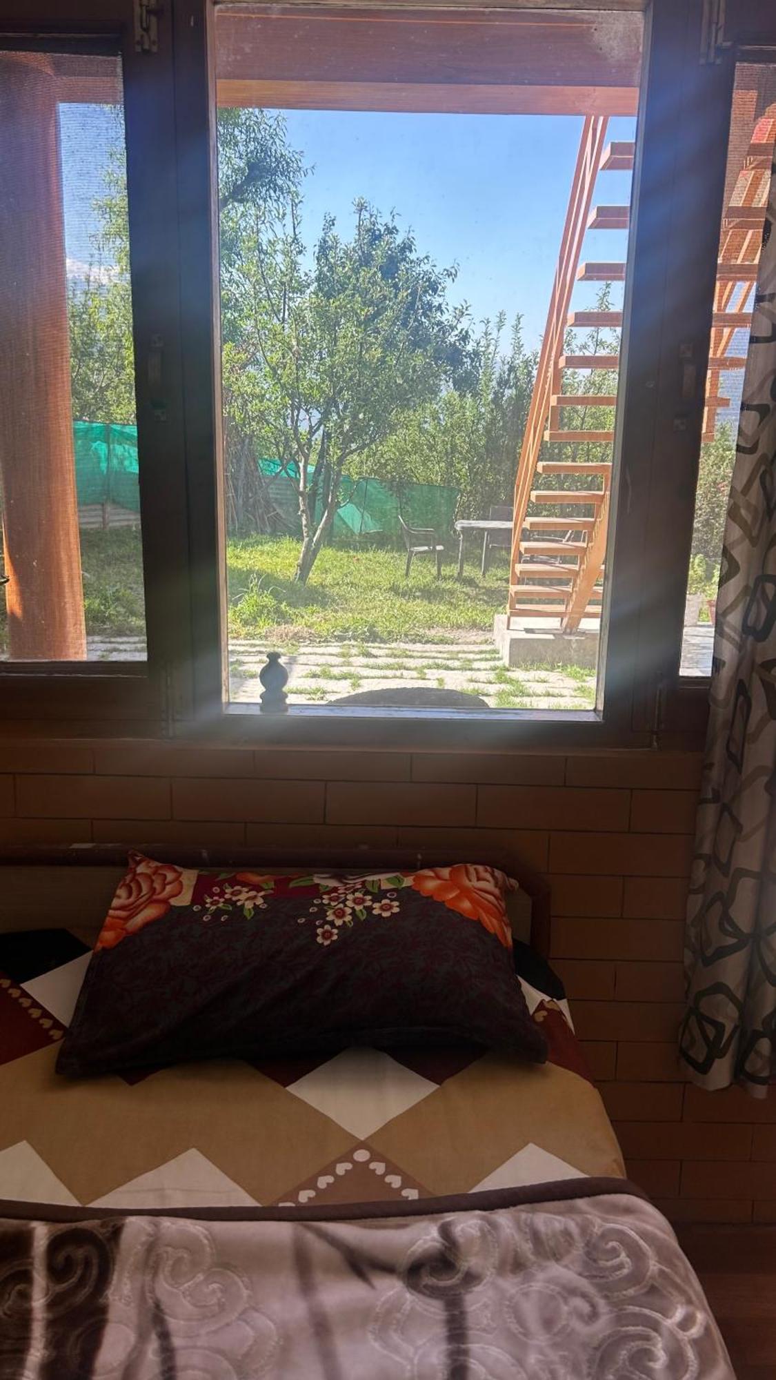 Sunface Homestay Маналі Екстер'єр фото