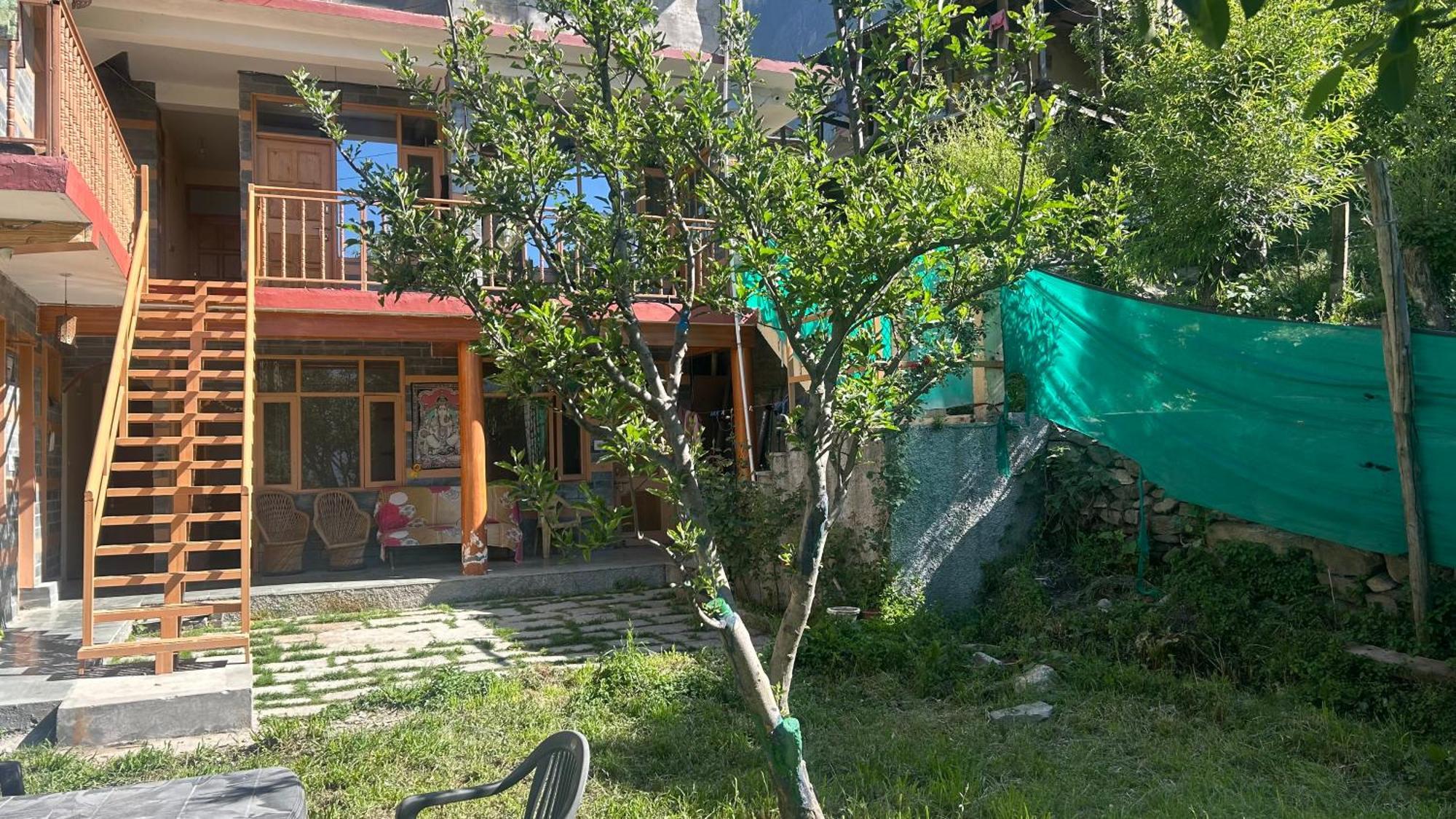 Sunface Homestay Маналі Екстер'єр фото